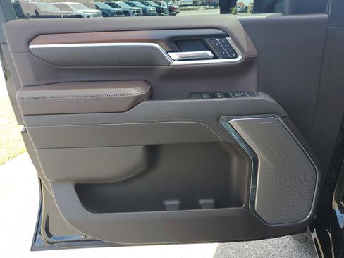 Certified 2025 GMC Sierra 3500 Denali w/ Denali Reserve Package image 15