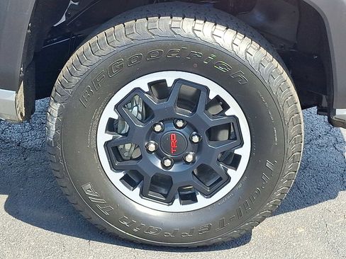 Used 2024 Toyota Tacoma TRD Off-Road AWD/4WD image 8