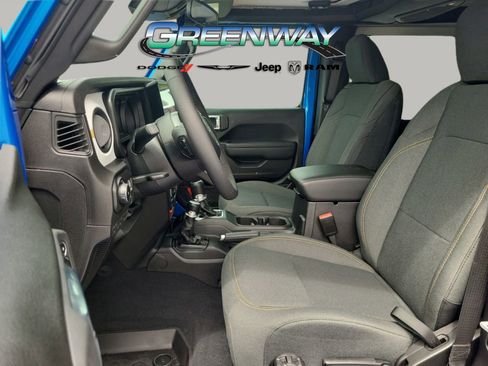 Used 2026 Jeep Wrangler Sport AWD/4WD image 10
