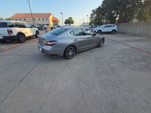 Used 2025 Genesis G70 2.5T RWD image 7