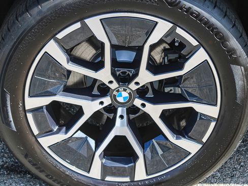 Used 2025 BMW X3 xDrive30i AWD/4WD image 11