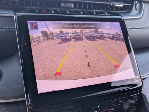 New 2025 Jeep Grand Cherokee L Limited image 19