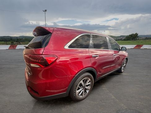 Used 2019 Kia Sorento EX AWD/4WD image 3