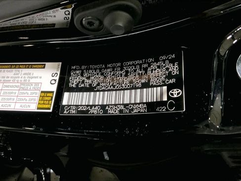 Used 2025 Toyota Crown Signia XLE image 37