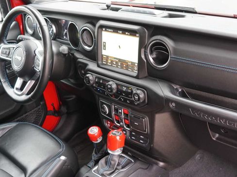 Used 2021 Jeep Wrangler Unlimited Rubicon 4xe w/ Cold Weather Group AWD/4WD image 27