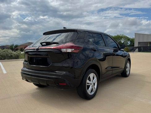 Used 2025 Nissan Kicks Play S FWD image 4