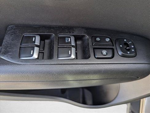 Used 2018 Kia Soul FWD image 10