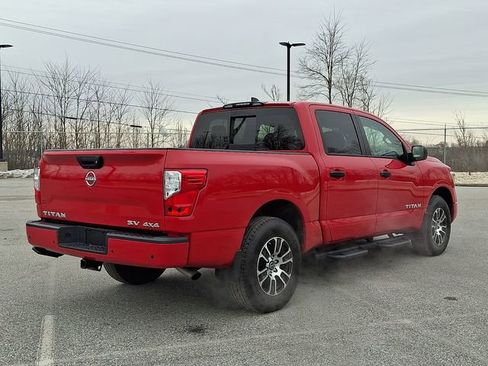 Used 2024 Nissan Titan SV w/ Accessory Utility Package AWD/4WD image 9