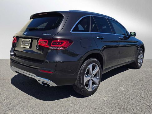 Used 2021 Mercedes-Benz GLC 300 4MATIC image 3