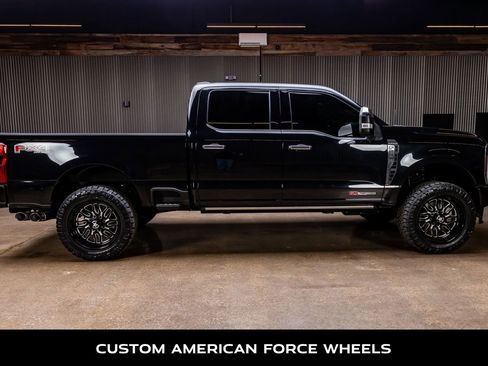 Used 2024 Ford F250 Platinum image 10