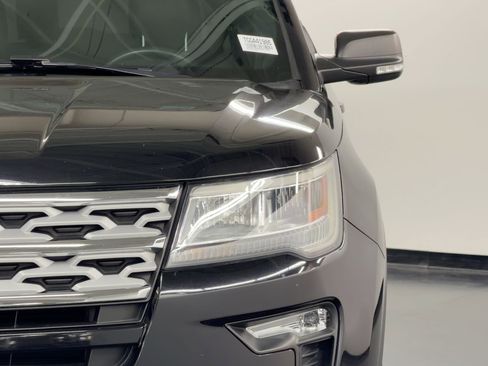 Used 2019 Ford Explorer XLT w/ Equipment Group 202A image 11