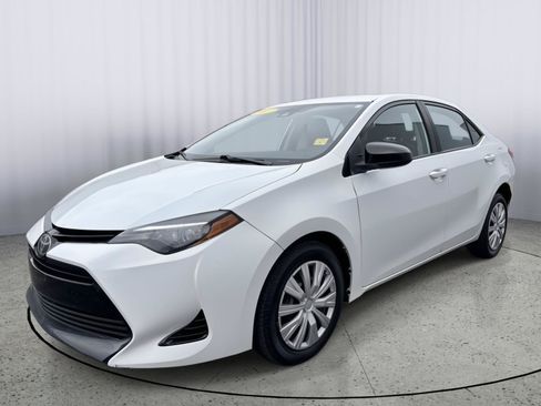 Used 2017 Toyota Corolla LE FWD image 12