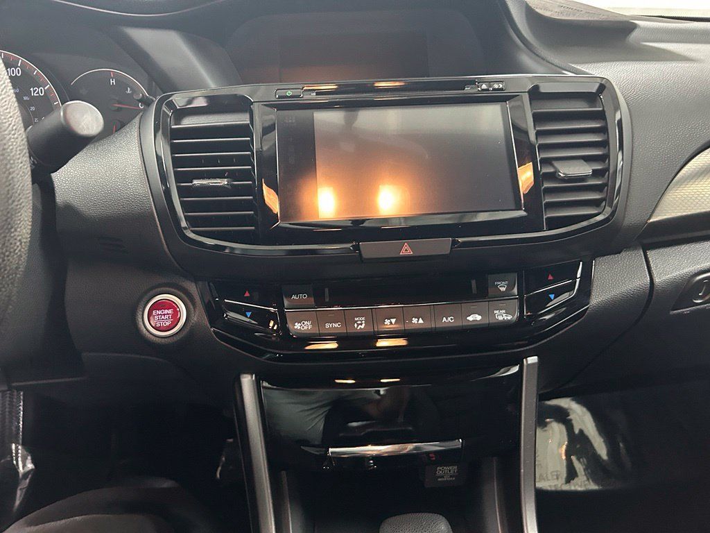 Used 2016 Honda Accord EX image 18
