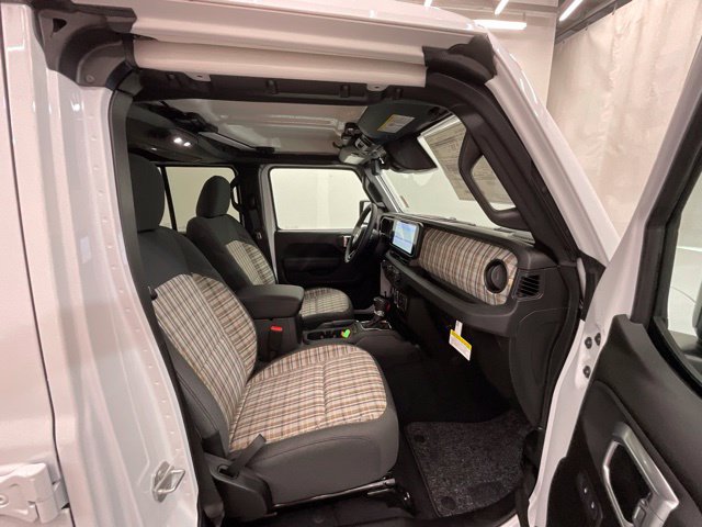 New 2026 Jeep Gladiator Mojave AWD/4WD image 23