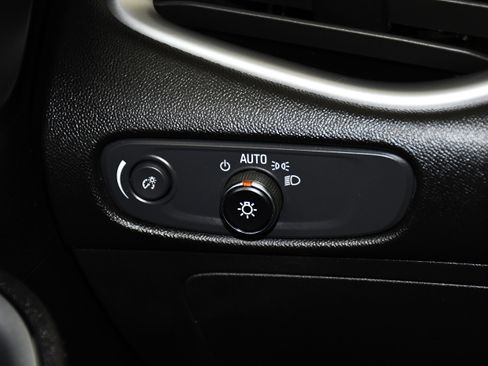 Used 2024 Chevrolet Malibu LT image 35