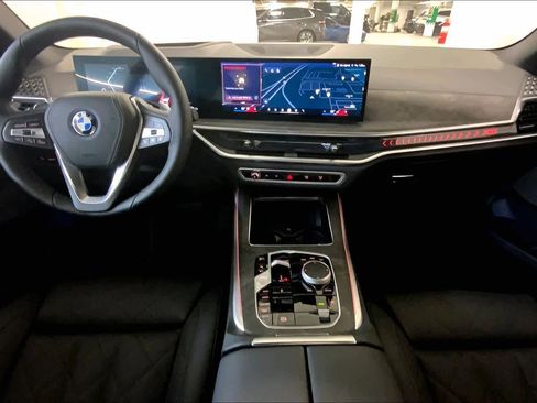 New 2026 BMW X5 xDrive50e image 5