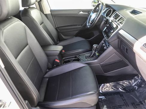 Used 2019 Volkswagen Tiguan SE image 15
