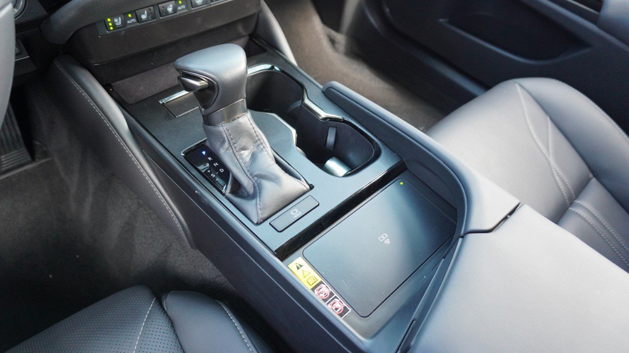 Certified 2024 Lexus ES 350 Ultra Luxury w/ Accessory Package (Z2) FWD image 19
