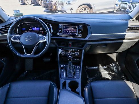 Used 2024 Volkswagen Jetta SE image 12