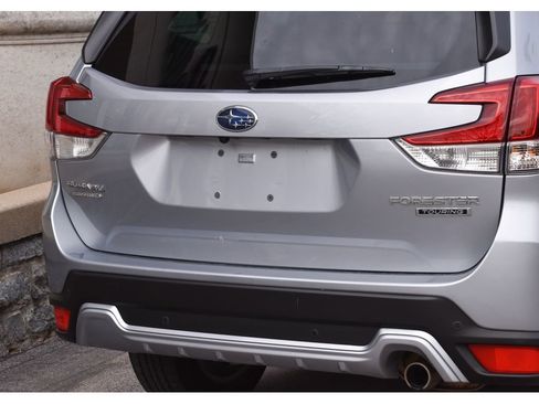 Used 2023 Subaru Forester Touring image 30