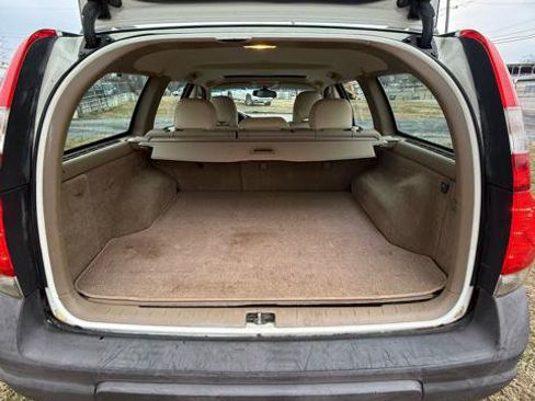 Used 2002 Volvo V70 AWD image 14