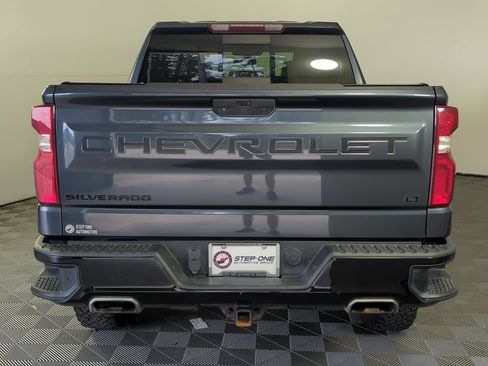 Used 2021 Chevrolet Silverado 1500 LT Trail Boss w/ Convenience Package II AWD/4WD image 5