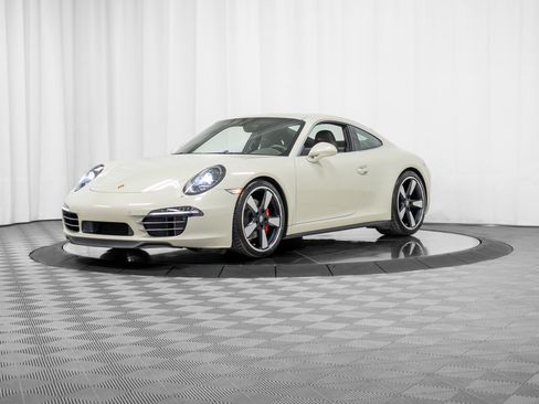 Certified 2014 Porsche 911 50th Anniversary Edition RWD image 46