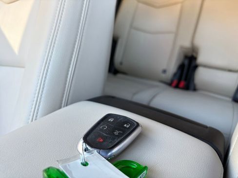 Used 2019 Cadillac XT5 FWD image 28