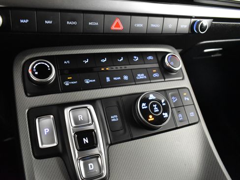 Used 2023 Hyundai Palisade SE image 30