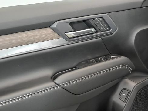 New 2026 GMC Terrain Denali w/ LPO, Floor Liner Package AWD/4WD image 5