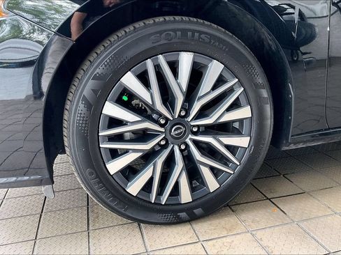 Used 2025 Nissan Altima 2.5 SV FWD image 30
