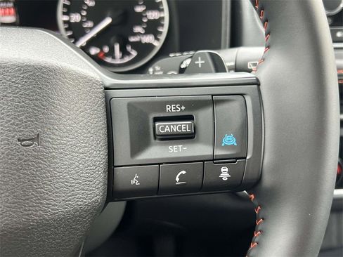 Certified 2025 Nissan Rogue SV image 24