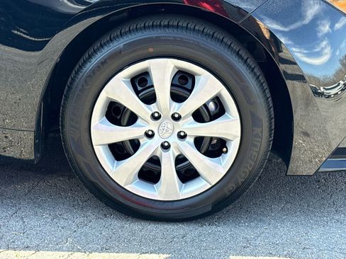 Used 2025 Toyota Corolla LE image 12