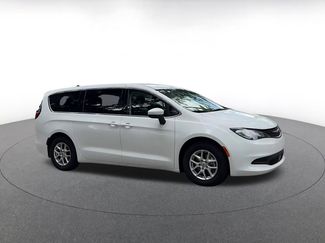 Used 2023 Chrysler Voyager LX FWD video 2