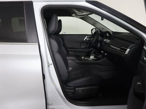 New 2026 Mitsubishi Outlander SE FWD image 32