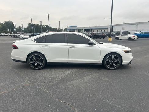 Used 2023 Honda Accord Sport image 5