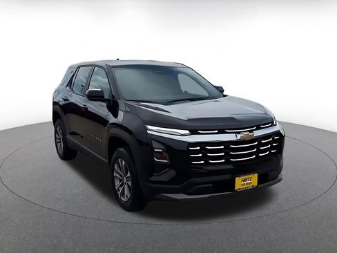 Used 2025 Chevrolet Equinox LT FWD image 3