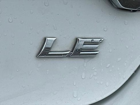 Certified 2017 Toyota Camry LE image 30