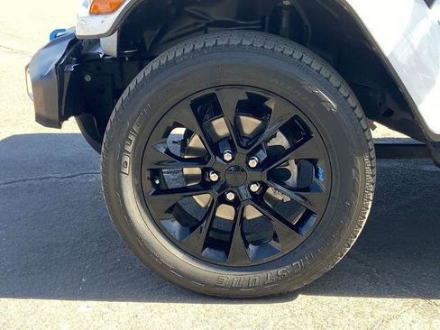 Used 2023 Jeep Wrangler Unlimited Sahara w/ Cold Weather Group image 29