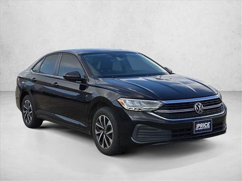Used 2022 Volkswagen Jetta S FWD image 3