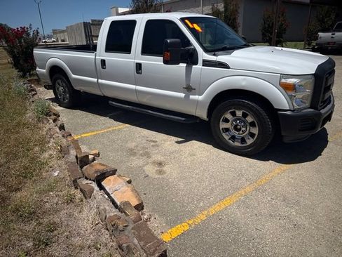Used 2014 Ford F250 XL w/ Power Equipment Group RWD image 5