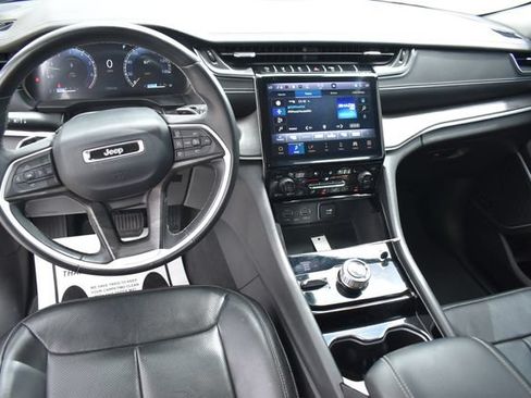 Used 2022 Jeep Grand Cherokee L Limited w/ Luxury Tech Group II AWD/4WD image 18