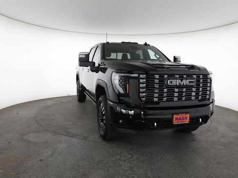 Used 2025 GMC Sierra 2500 Denali Ultimate w/ Max Trailering Package AWD/4WD image 3