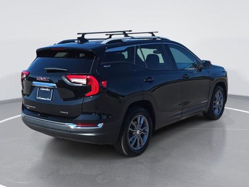 Used 2022 GMC Terrain SLT w/ Infotainment Package II image 3