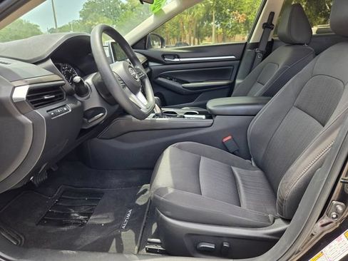 Used 2023 Nissan Altima 2.5 SV AWD/4WD image 13