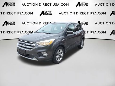 Used 2017 Ford Escape SE image 1