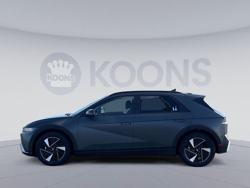 New 2025 Hyundai Ioniq 5 SEL image 2