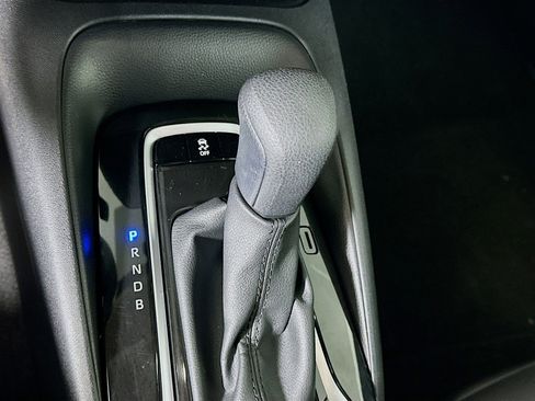 Used 2025 Toyota Corolla LE image 24