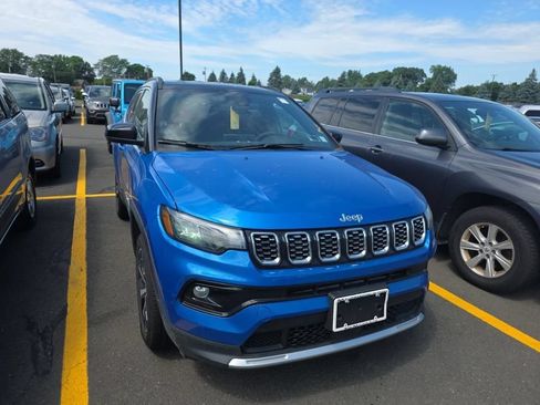 Used 2025 Jeep Compass Limited AWD/4WD image 1
