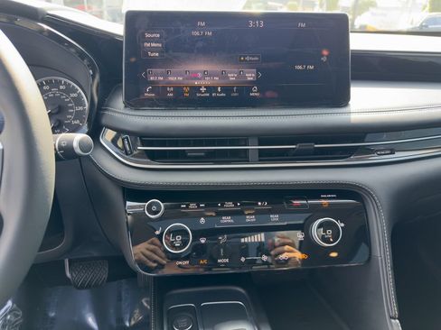 Used 2025 INFINITI QX60 Pure AWD/4WD image 30